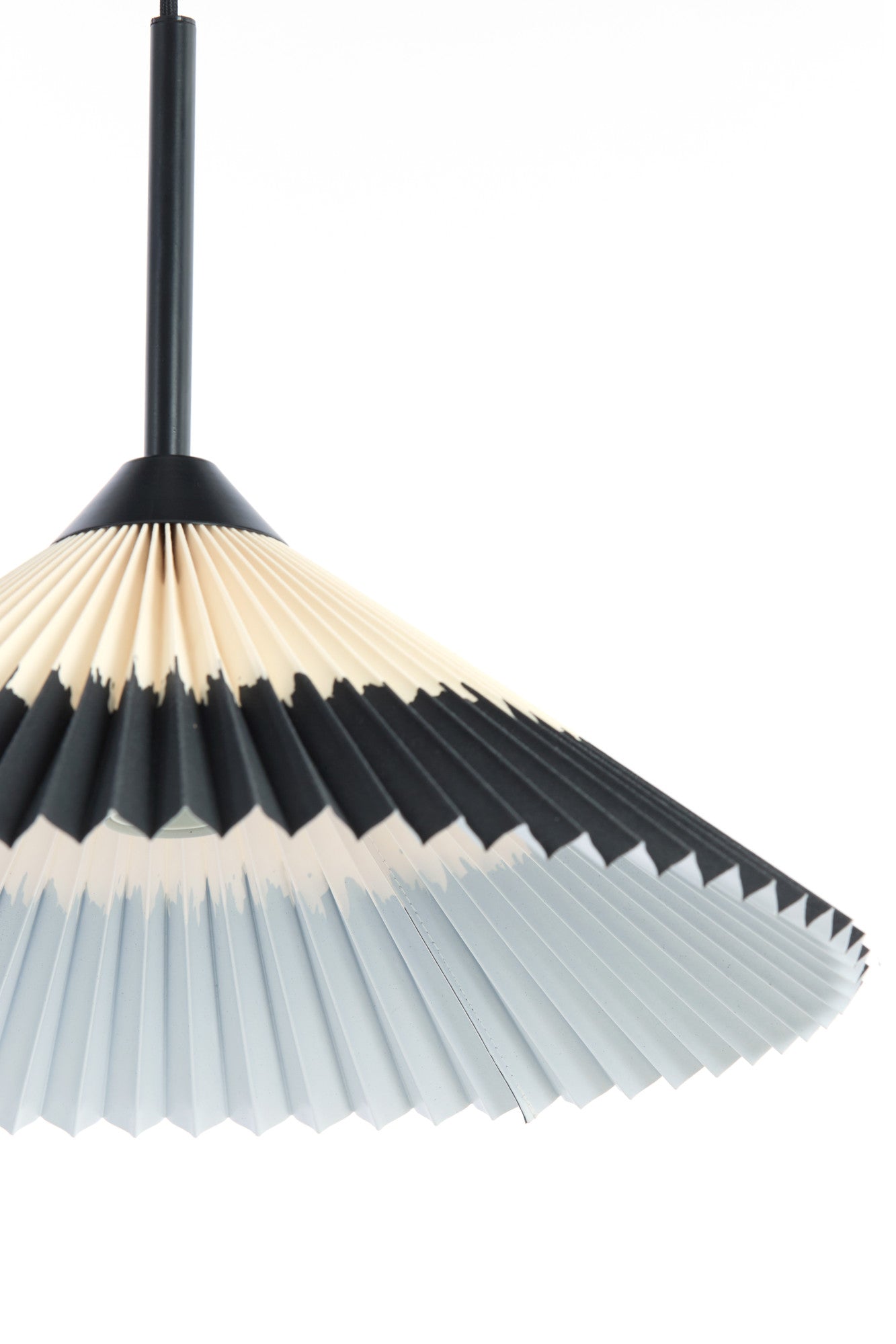 geplooide-hanglamp-textiel-naturel-zwart-light-living-pleated-variant-image6