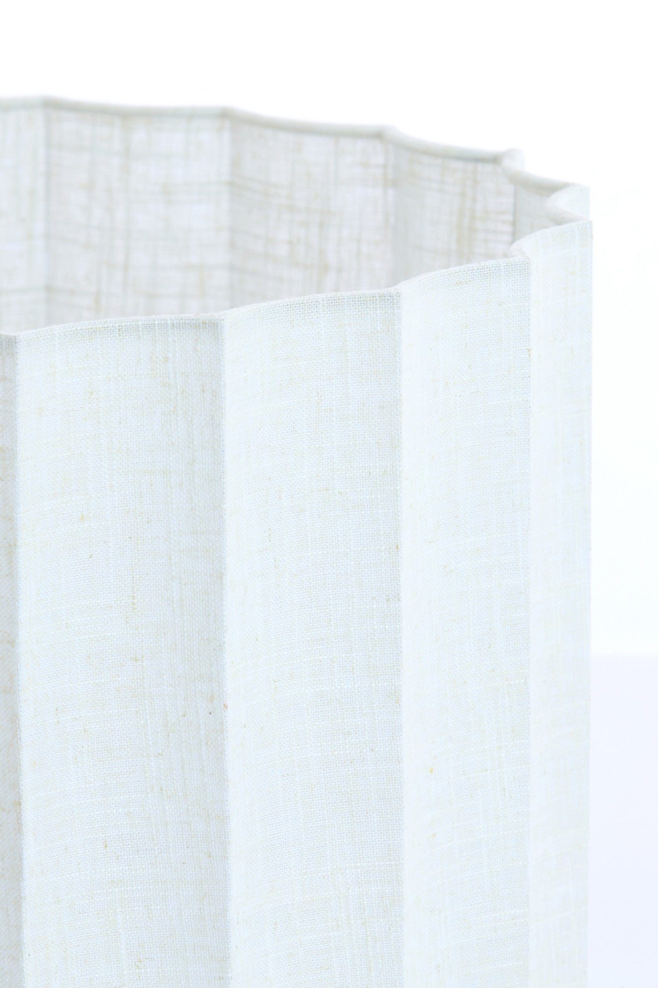 witte-geplooide-lampenkap-cilinder-light-living-disli-variant-image3