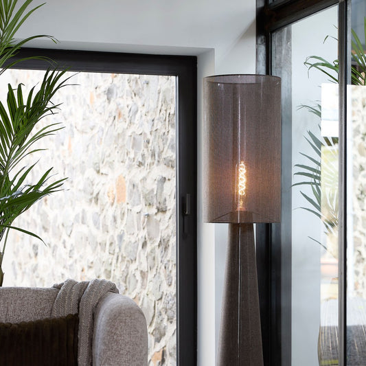 grijze-staande-vintage-vloerlamp-light-living-micky-ai-sfeer_image