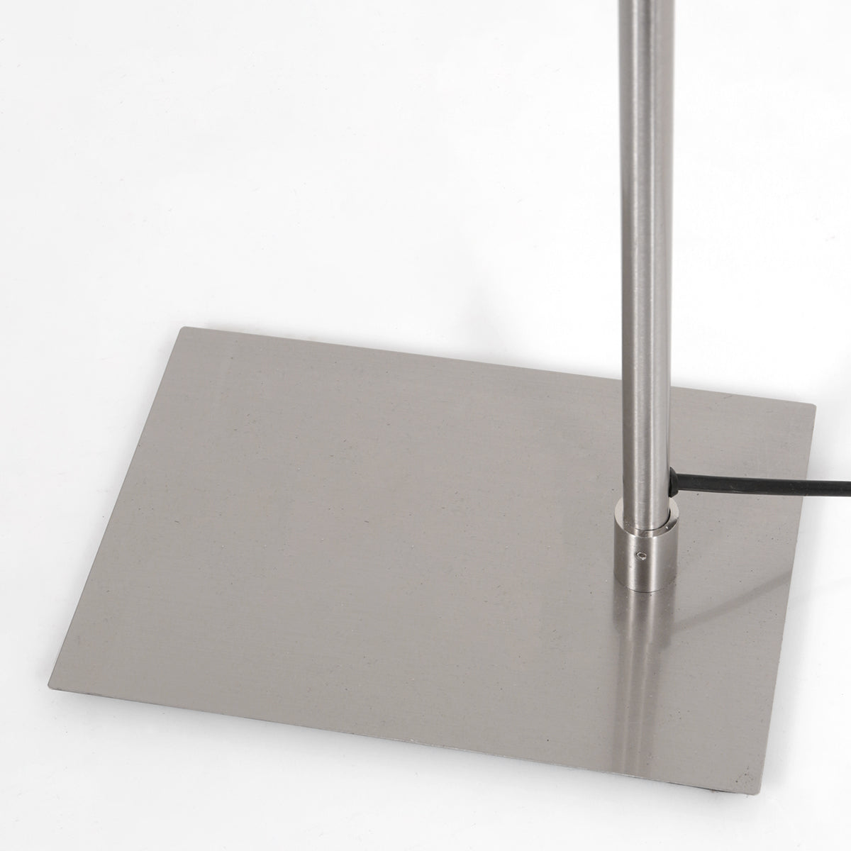 minimalistische-flexibele-vloerlamp-staal-mexlite-serpent-variant-image6