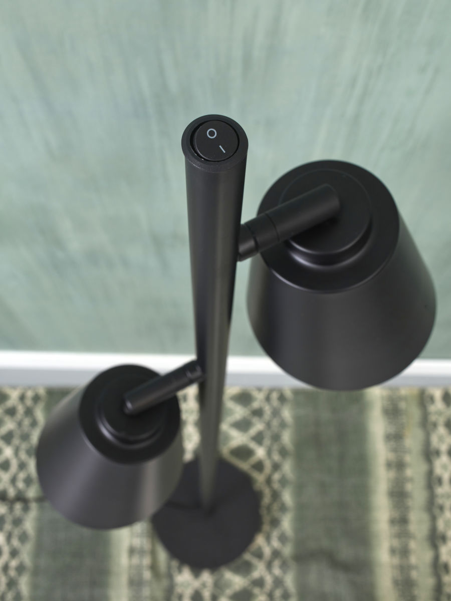 vloerlamp-zwart-2-lichts-draaibaar-its-about-romi-bremen-variant-image2