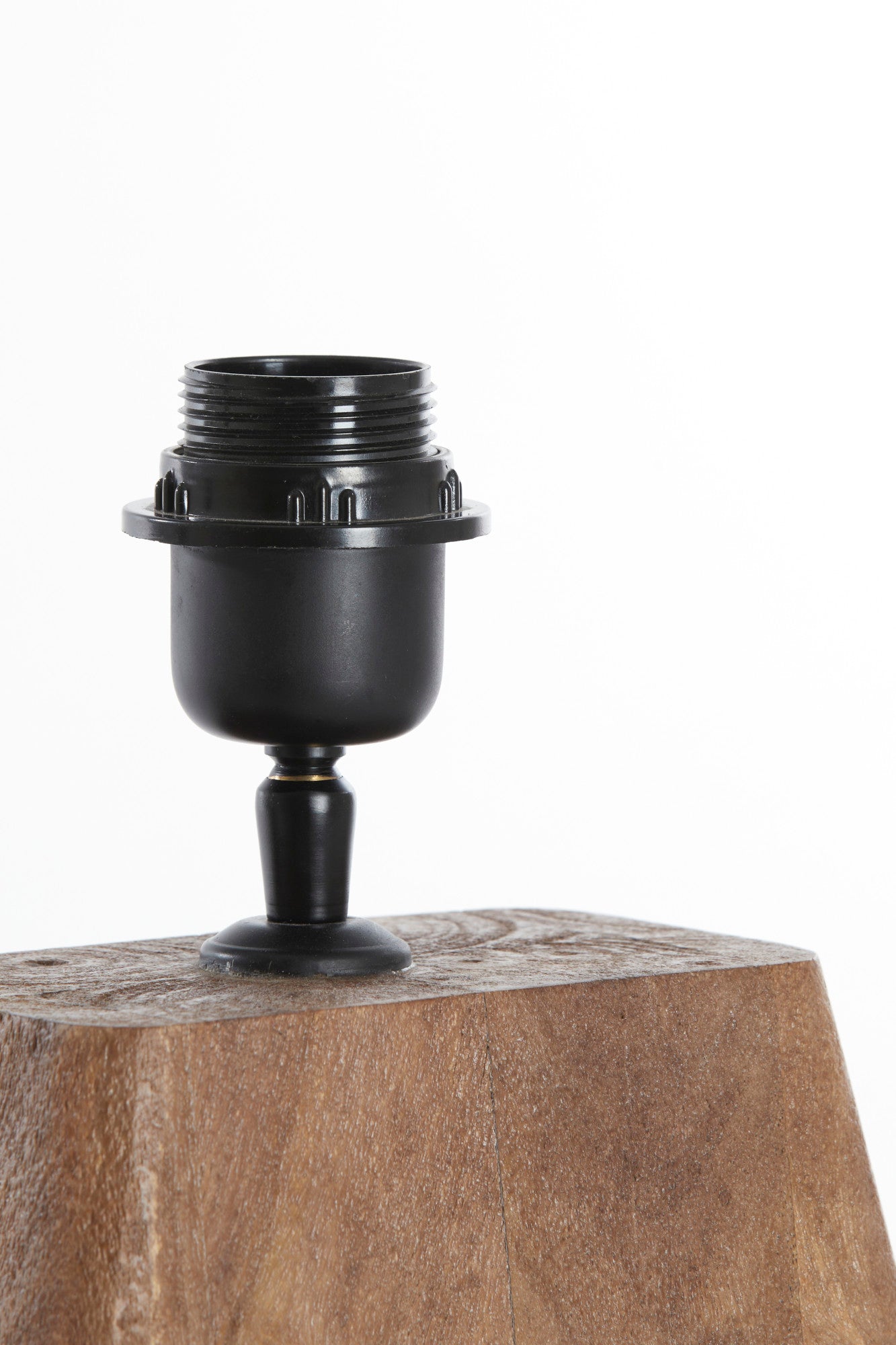 houten-lampvoet-met-stevige-fitting-light-living-kardan-variant-image7