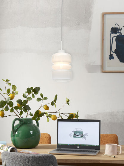 witte-klassieke-glazen-metalen-hanglamp-its-about-romi-verona-variant-image1