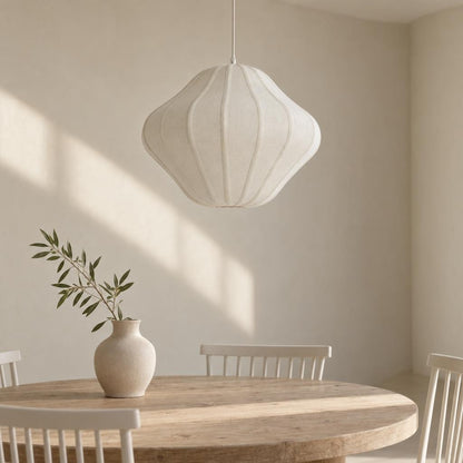 Ronde witte hanglamp Sukau van Light & Living – sfeerbeeld