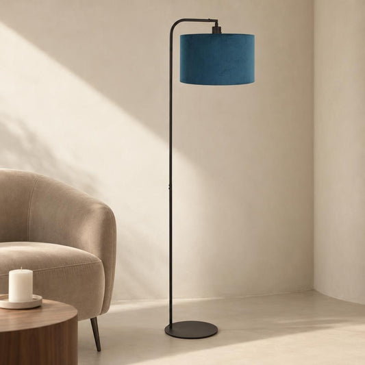 Steinhauer Stang vloerlamp zwart met blauwe velours kap – sfeerbeeld