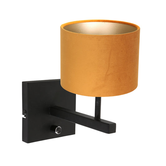 moderne-wandlamp-met-okergele-kap-steinhauer-stang-main-image