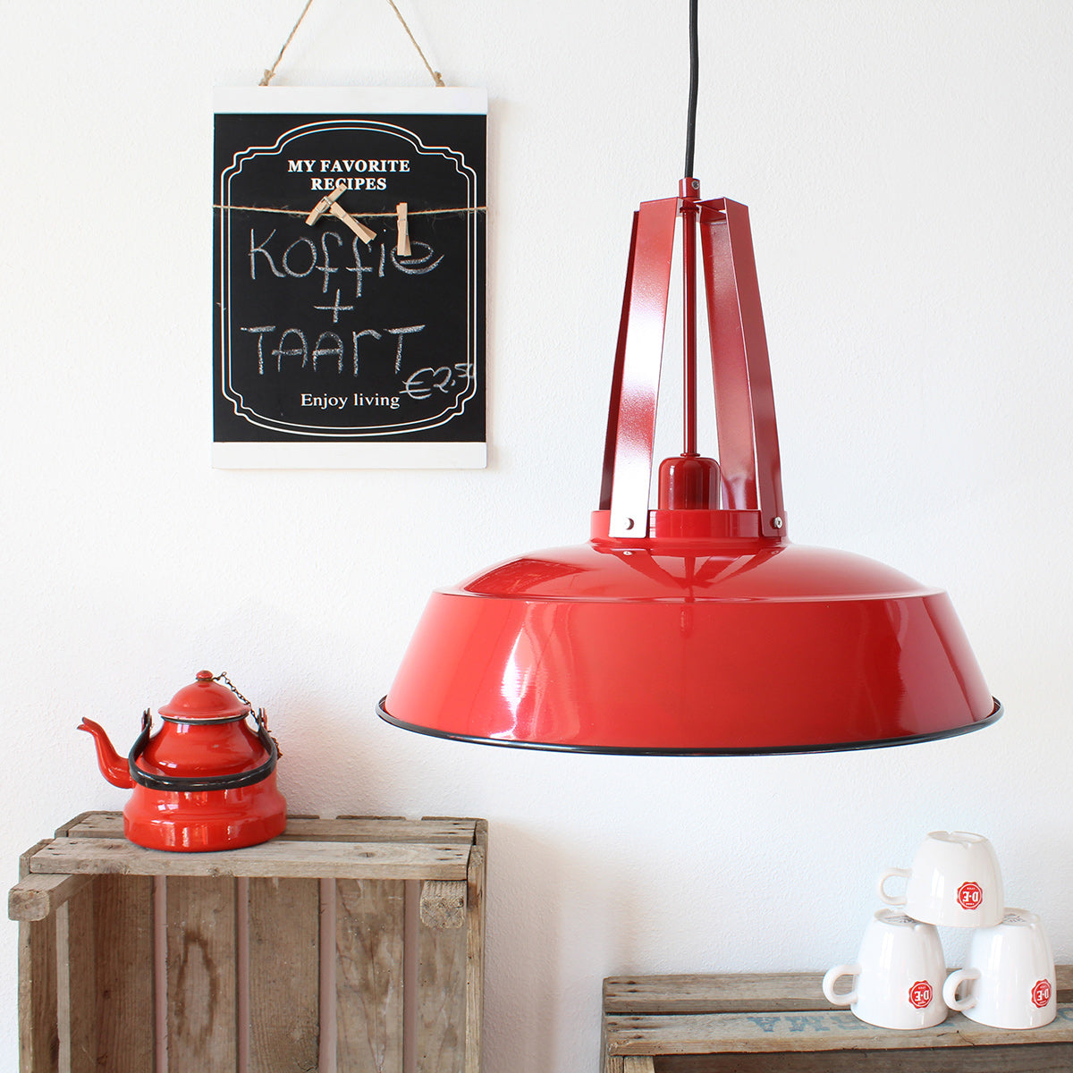 Red Retro Metal Pendant Light Mexlite Eden – lifestyle image