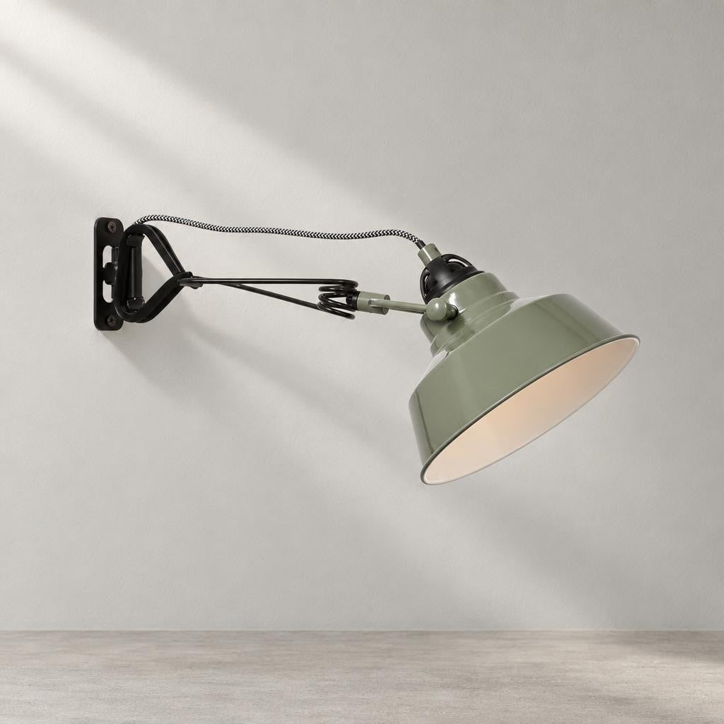 industriele-wandlamp-groen-metaal-mexlite-nove-ai-studio_image