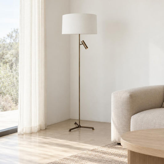 bronzen-3-poot-vloerlamp-met-wit-grof-linnen-en-leeslicht-steinhauer-stang-ai-sfeer_image