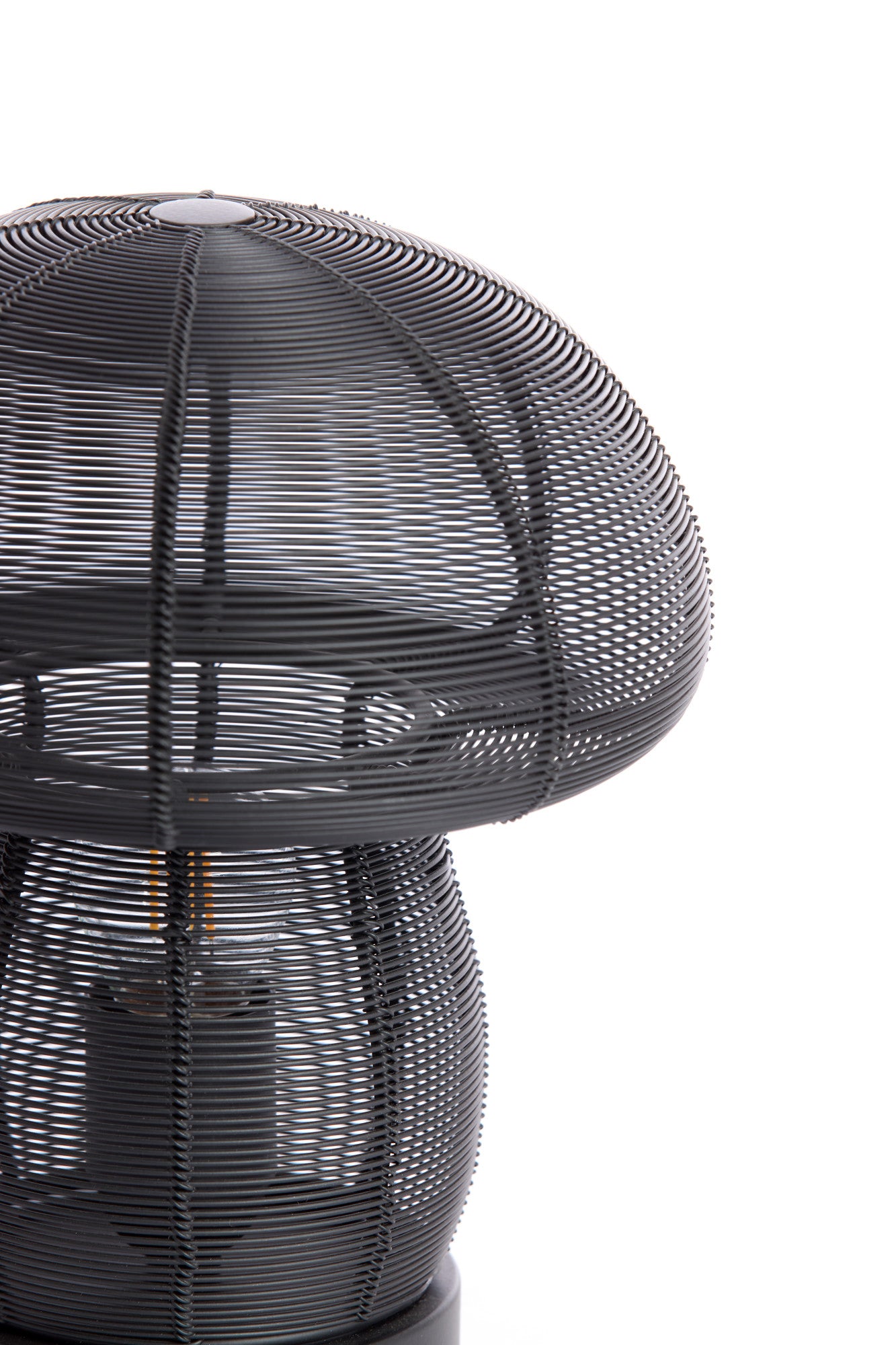 kleine-zwarte-paddestoellamp-light-living-mushroom-variant-image2