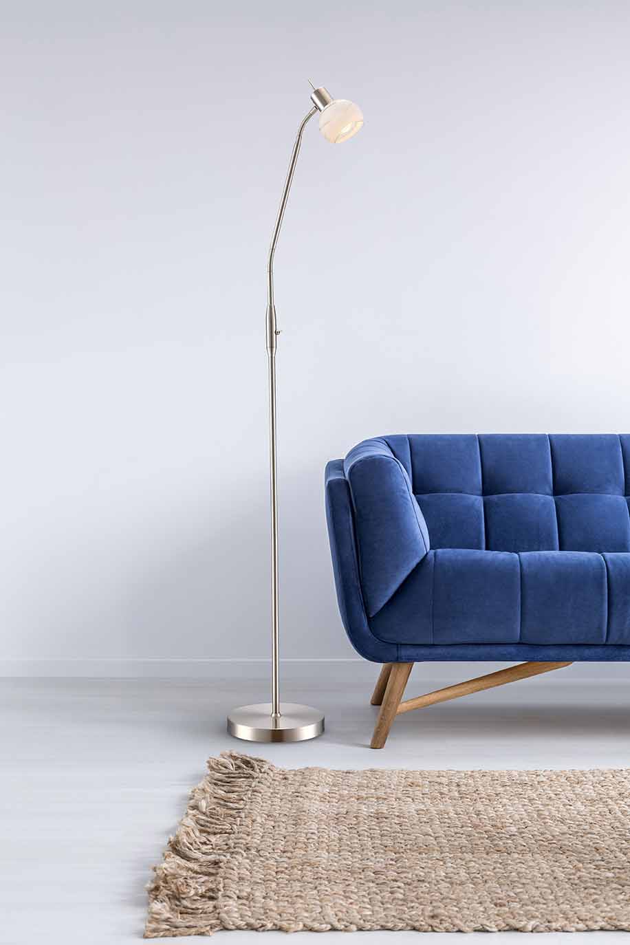 flexibele-vloerlamp-nikkel-satijnglaskap-globo-elliott-variant-image1