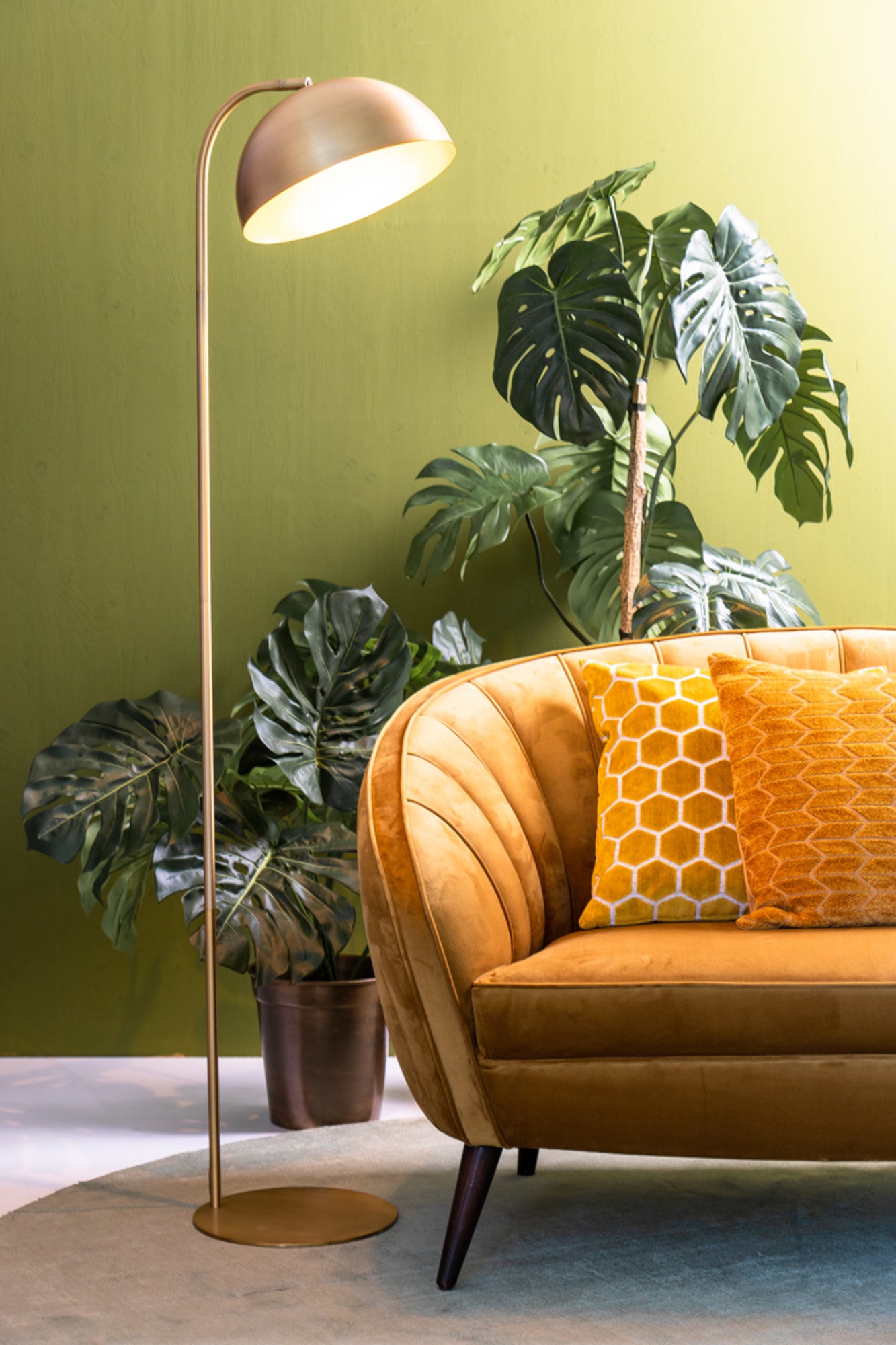 klassieke-ronde-gouden-vloerlamp-light-living-mette-variant-image4