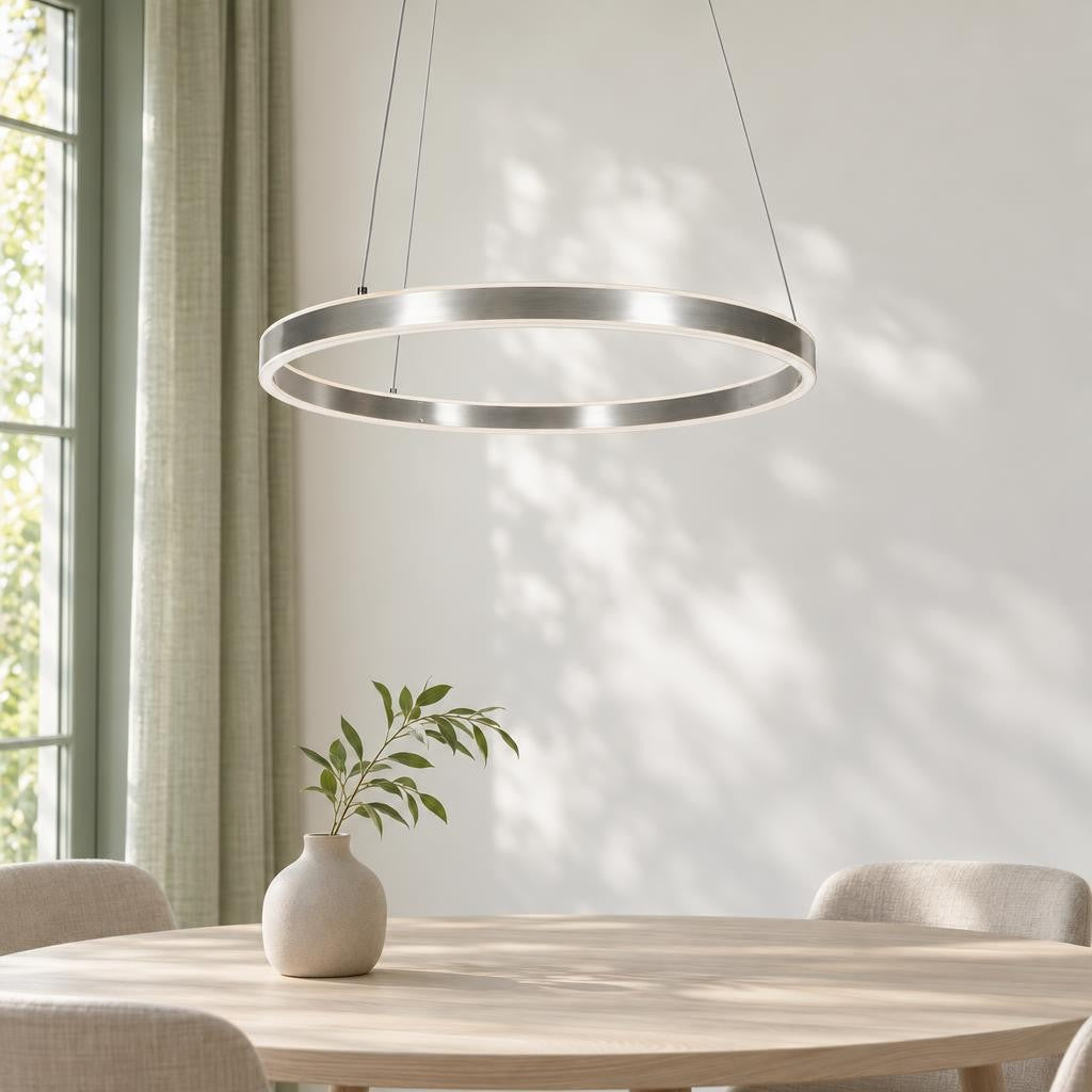 moderne-staalkleurige-metalen-hanglamp-steinhauer-ringlux-ai-sfeer_image