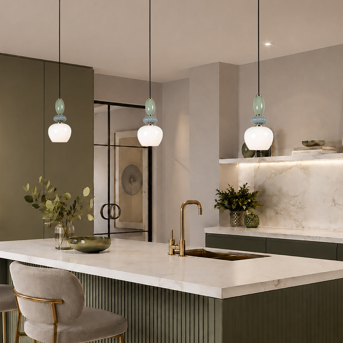 Lâmpada pendente esbelta de vidro branco e pedra Anne Light Vetrass – imagem 3