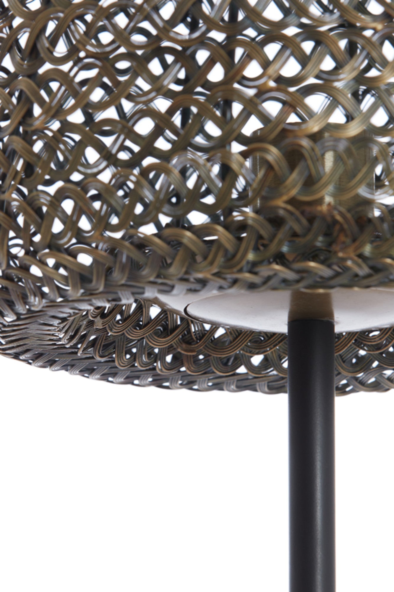 rustieke-zwarte-tafellamp-gouden-vlechtwerk-light-living-finou-variant-image6