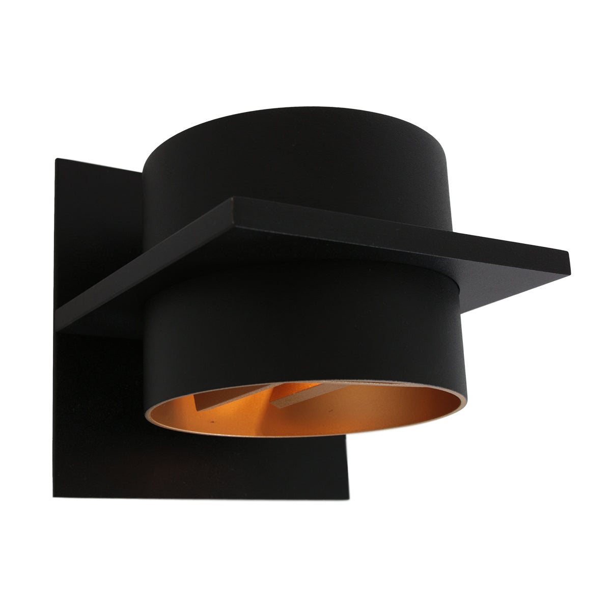 industriele-wandlamp-met-goudkleurige-binnenkant-steinhauer-muro-variant-image10