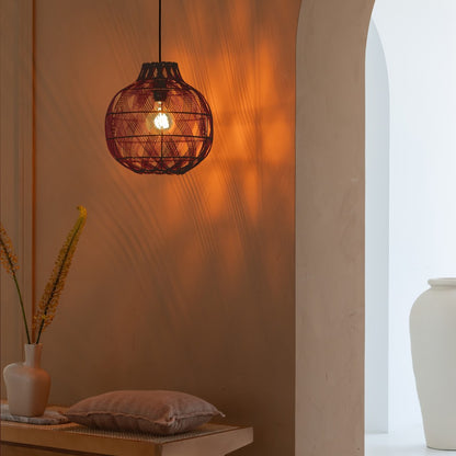 Bordeauxrode bamboe hanglamp met open vlechtwerk GOOD&MOJO MENDOZA – sfeerbeeld