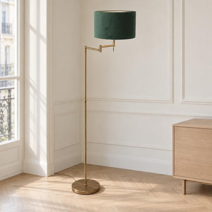 Bronsfärgad golvlampa med grön skärm – Mexlite Bella – miljöbild