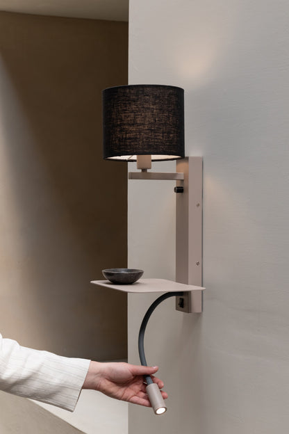 Grande lampada da parete in lino color sabbia e nera It's About RoMi Florence – immagine 5