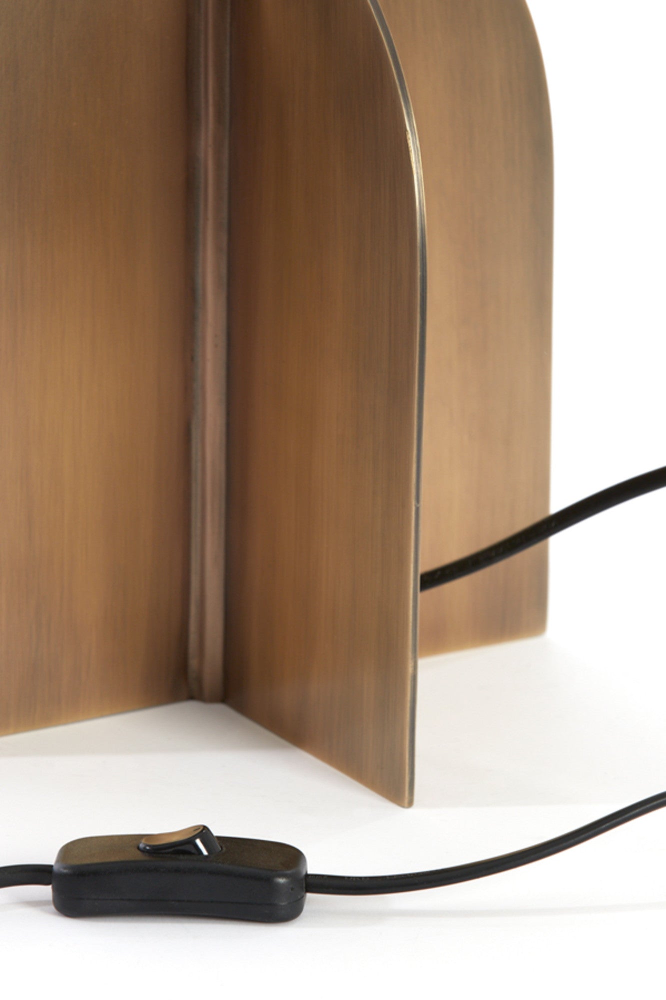 metaalbruine-tafellamp-light-living-molago-in-modern-design-variant-image8