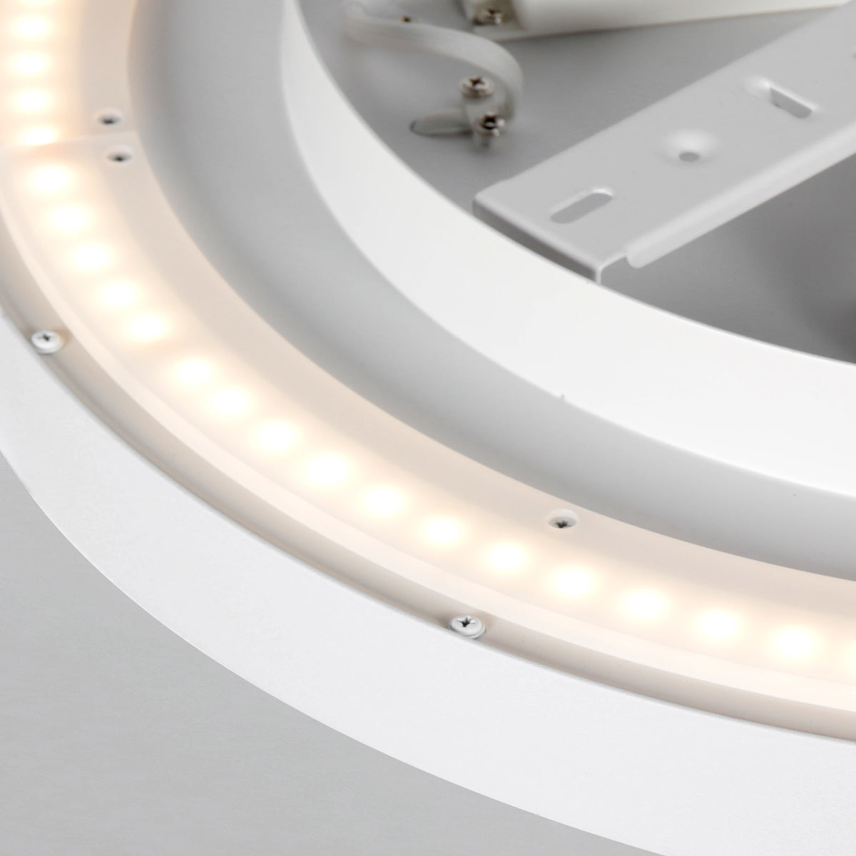 ronde-moderne-plafonniere-wit-steinhauer-flady-variant-image6