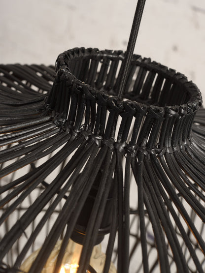 zwart-rotan-organische-hanglamp-good-mojo-madagascar-variant-image3
