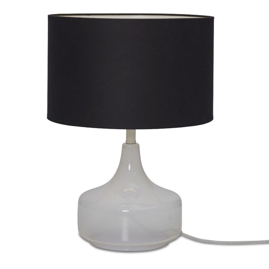 zwarte-linnen-metalen-scandinavische-tafellamp-its-about-romi-reykjavik-main-image