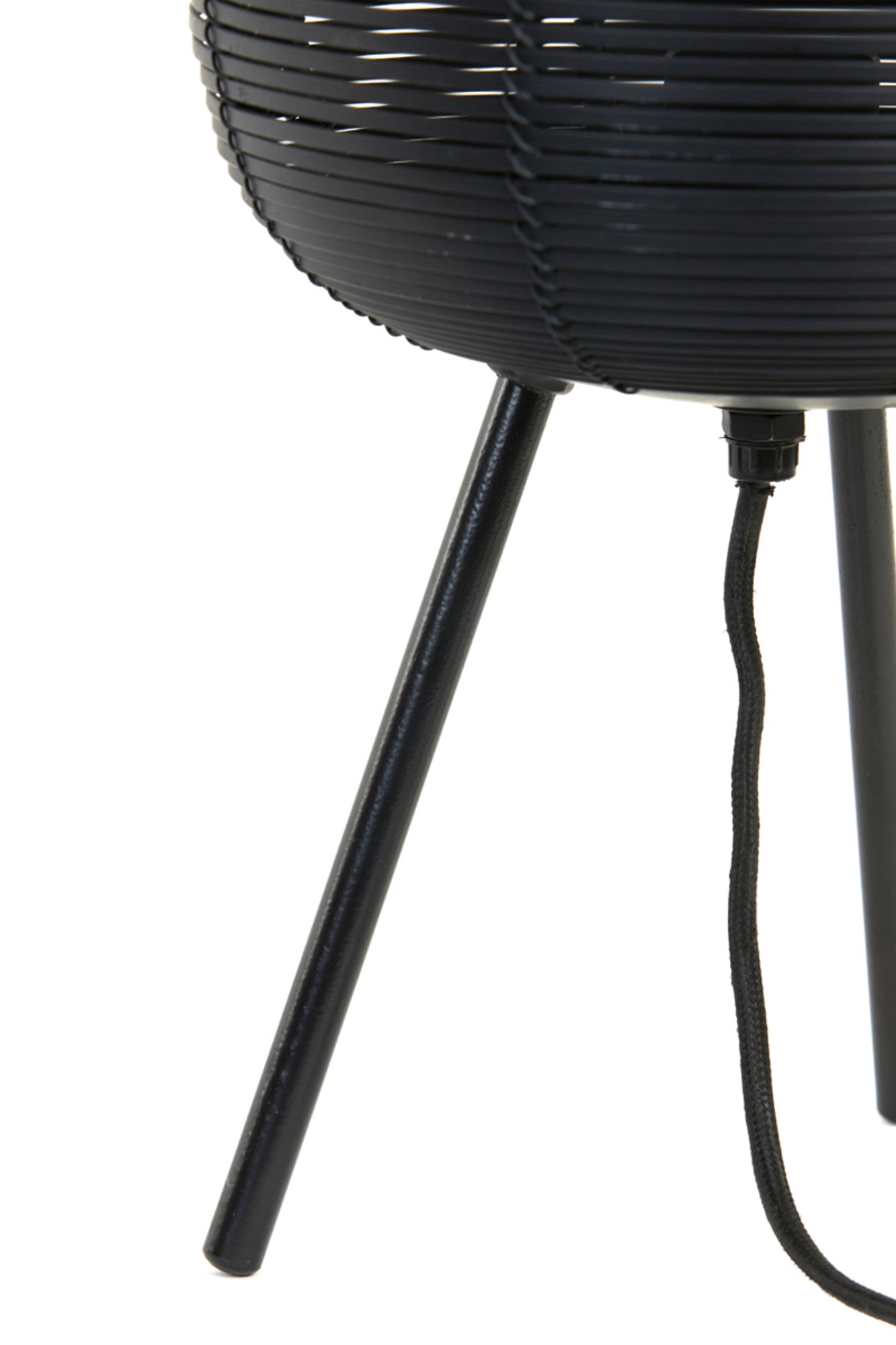 zwarte-driepoot-draad-tafellamp-light-living-tomek-variant-image7