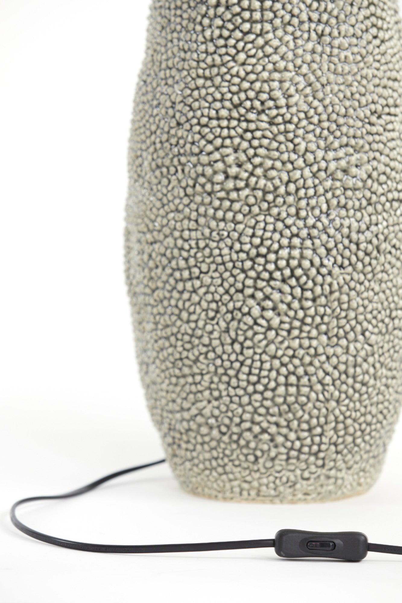 lampvoet-met-unieke-structuur-light-living-kyara-variant-image2