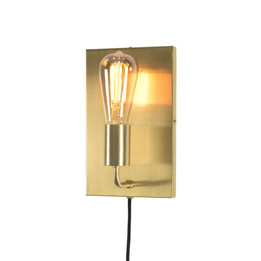 rechthoekige-minimalistische-wandlamp-goud-its-about-romi-madrid-main-image