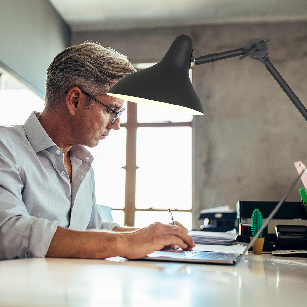 verstelbare-retro-look-bureaulamp-anne-light-home-kasket-variant-image2