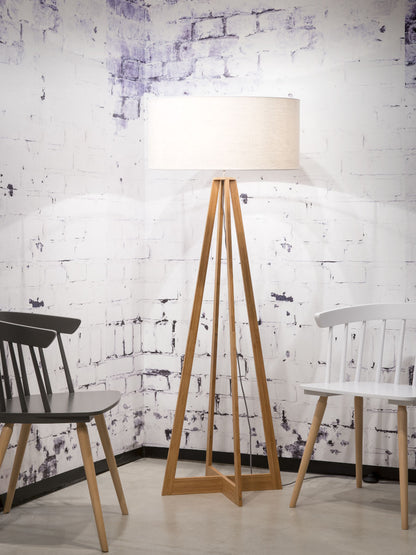 witte-vloerlamp-3-hoek-good-mojo-everest-variant-image1