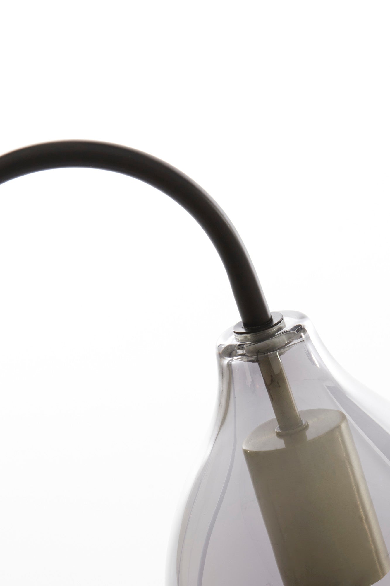 zwarte-tafellamp-met-gevormd-glas-light-living-lukaro-variant-image5