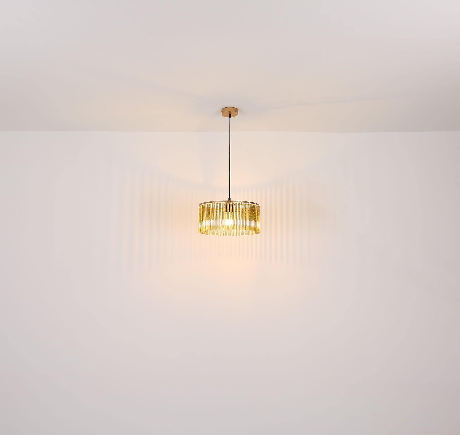 moderne-hanglamp-met-elegante-rookkleurige-kap-leeds-variant-image5