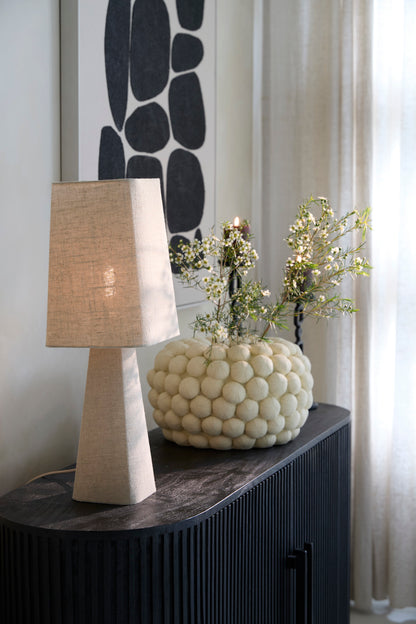 beige-tafellamp-trapeziumvormig-light-living-mikko-variant-image3