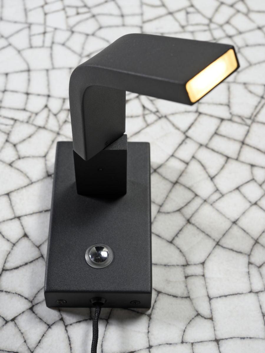wandlamp-modern-zwart-metaal-its-about-romi-zurich-variant-image2