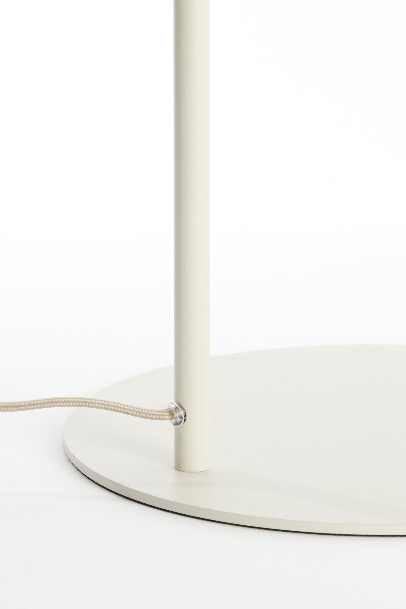 moderne-witte-vloerlamp-light-living-bisho-variant-image8