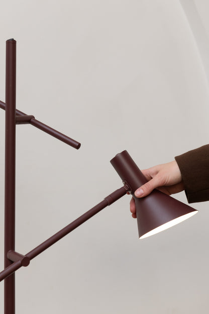 Bordeauxrode metalen vloerlamp met drie kappen It's About RoMi Izmir – afbeelding 4
