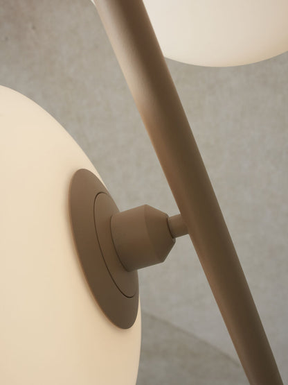 grijze-glazen-scandinavische-vloerlamp-metaal-its-about-romi-sapporo-variant-image5