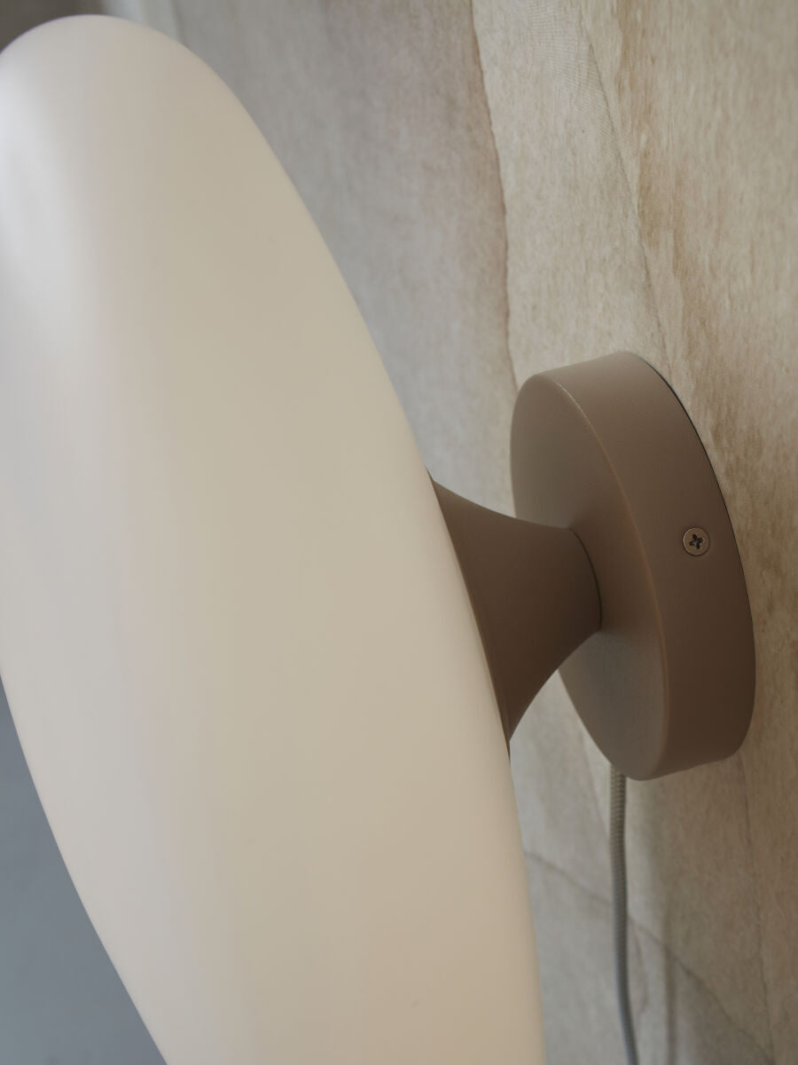 wandlamp-metaal-glas-wit-scandinavisch-its-about-romi-sapporo-variant-image4