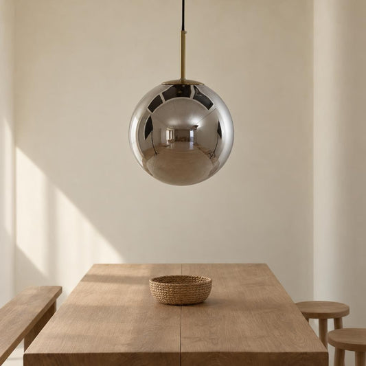 Retro sort og gylden pendellampe Light & Living Medina – stemningsbillede