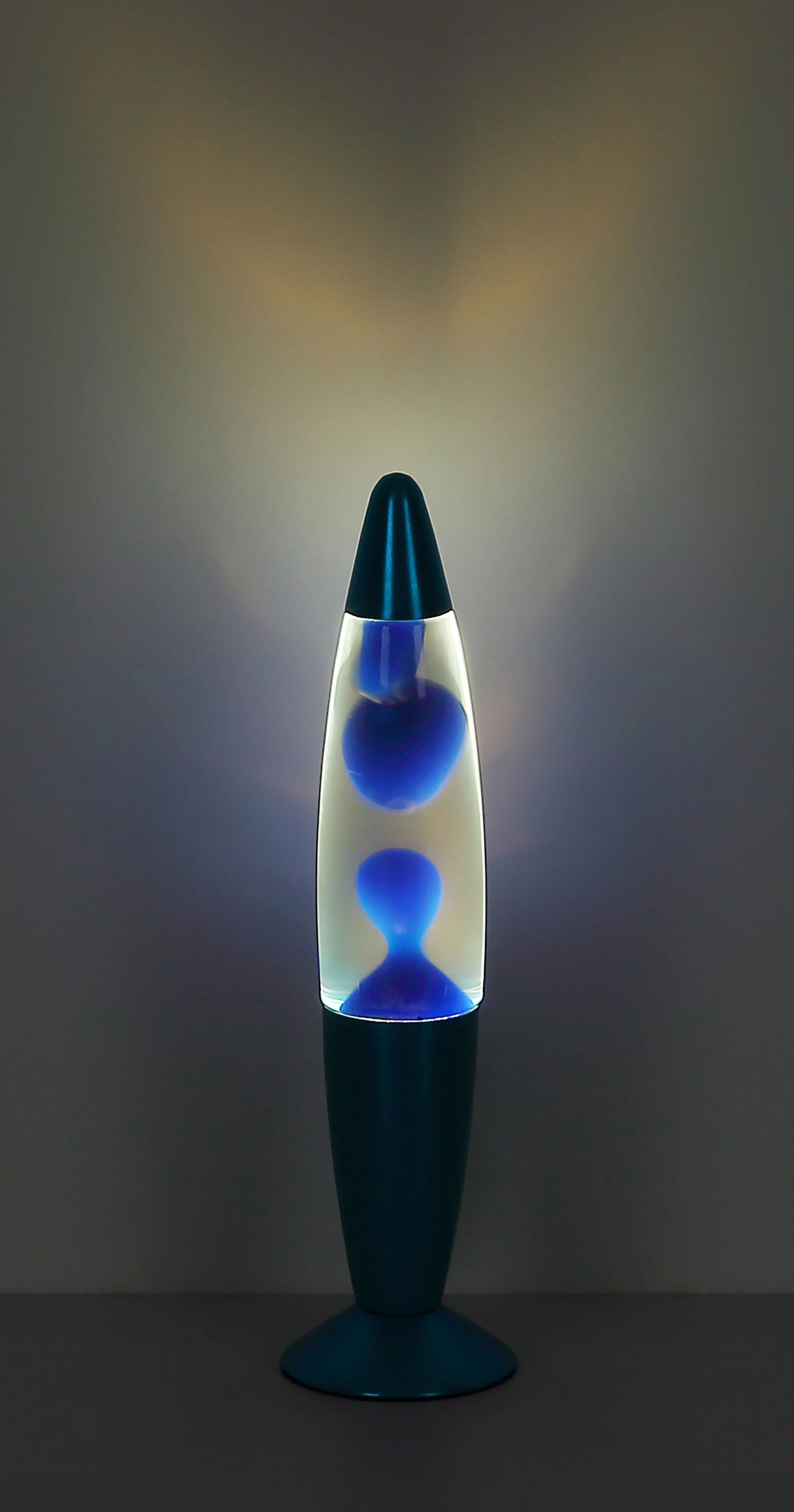 compacte-raketvormige-tafellamp-met-blauwe-wax-etna-variant-image3