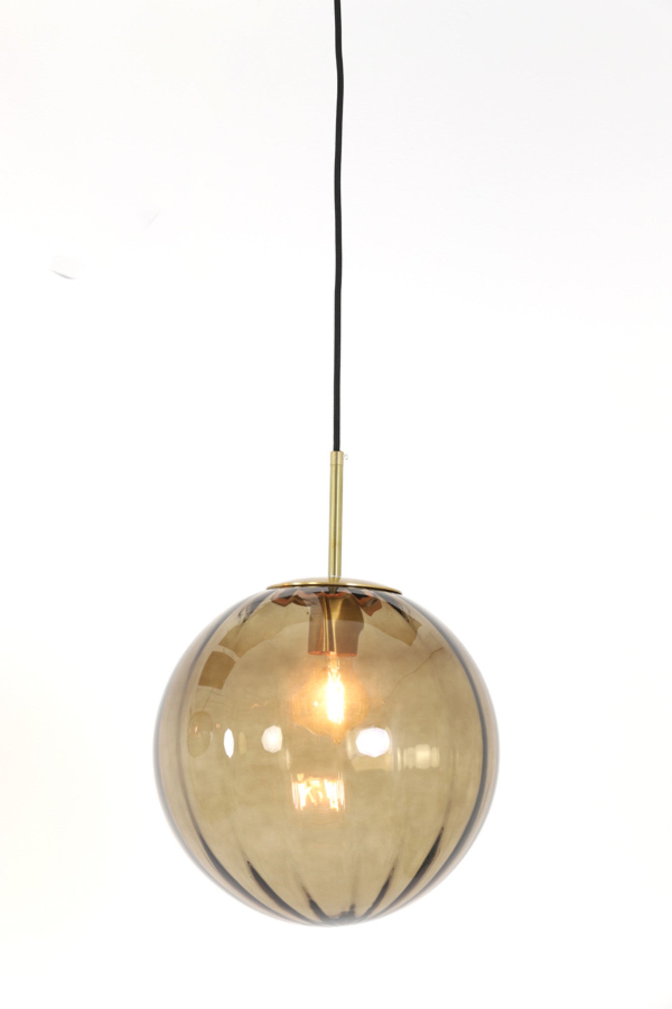 retro-rookglazen-bol-hanglamp-met-goud-light-living-magdala-variant-image2