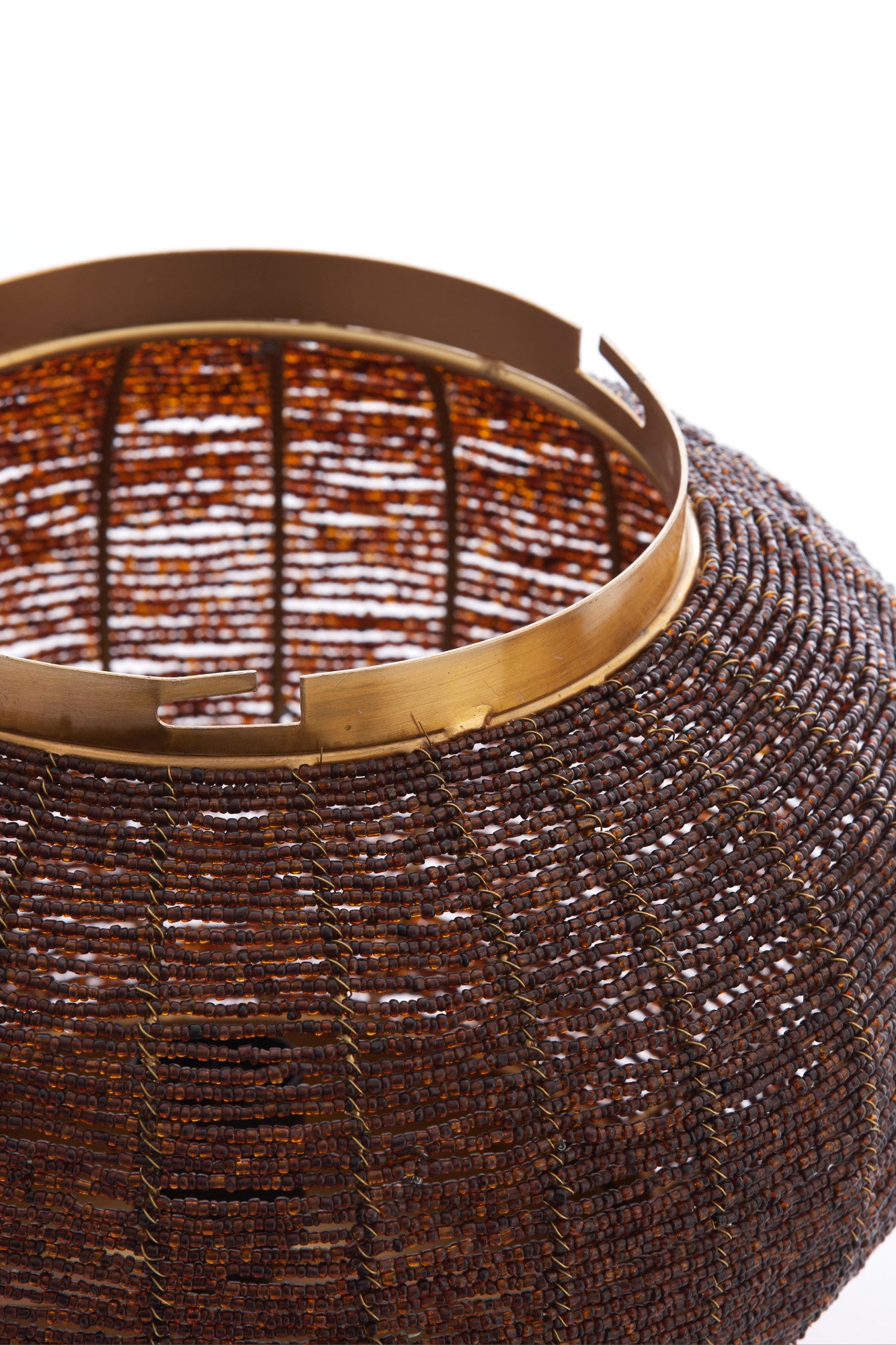 gouden-hanglamp-met-kralendetails-light-living-cetara-variant-image5