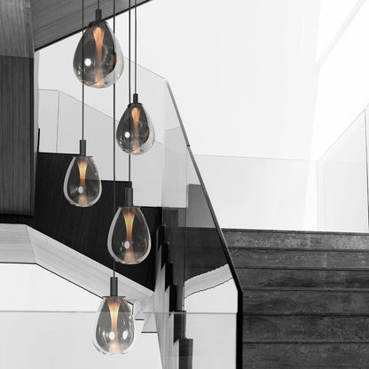 ronde-zwarte-hanglamp-met-5-druppelvormige-smoke-glazen-steinhauer-glimsy-variant-image2