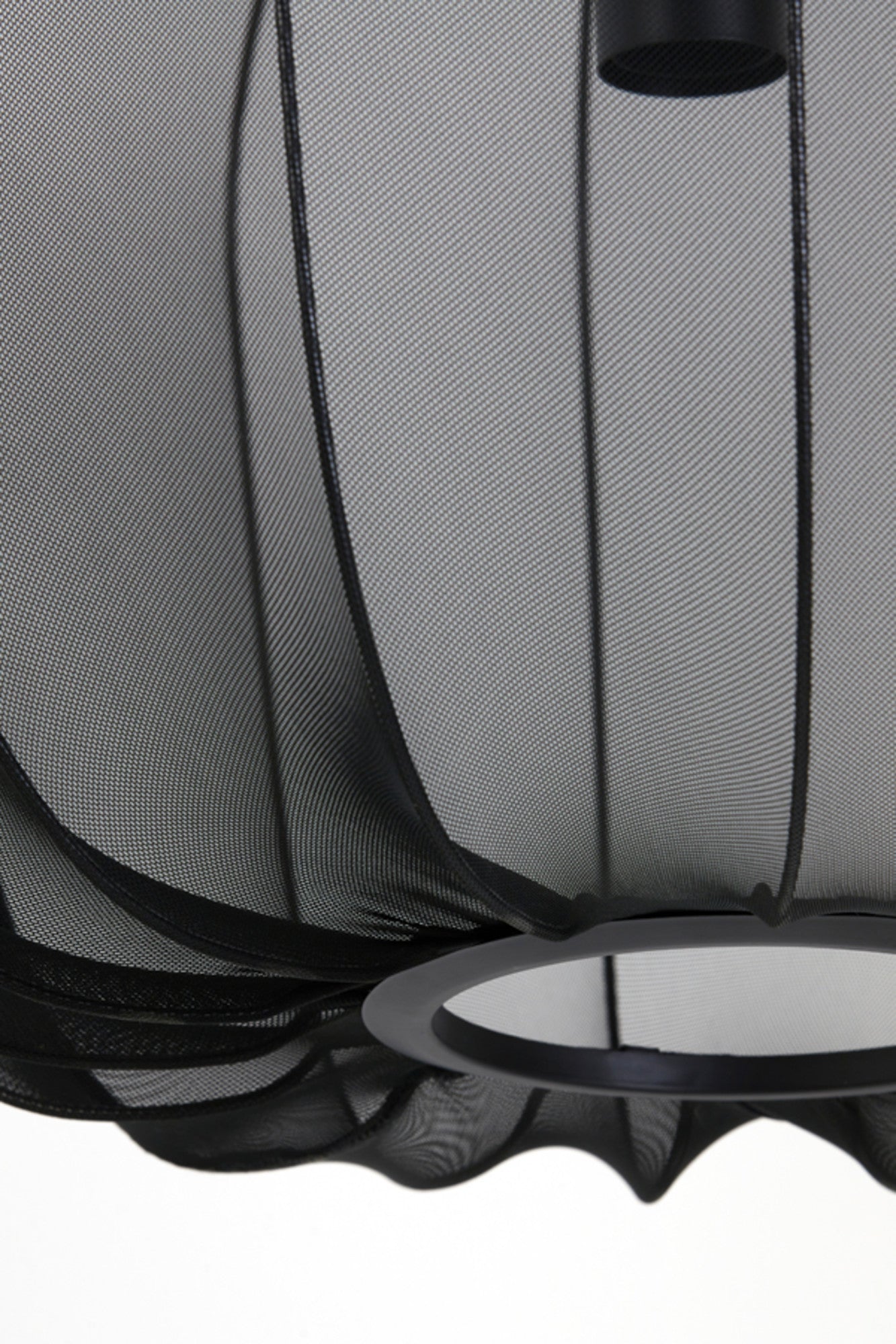 retro-ronde-zwarte-hanglamp-light-living-plumeria-variant-image7