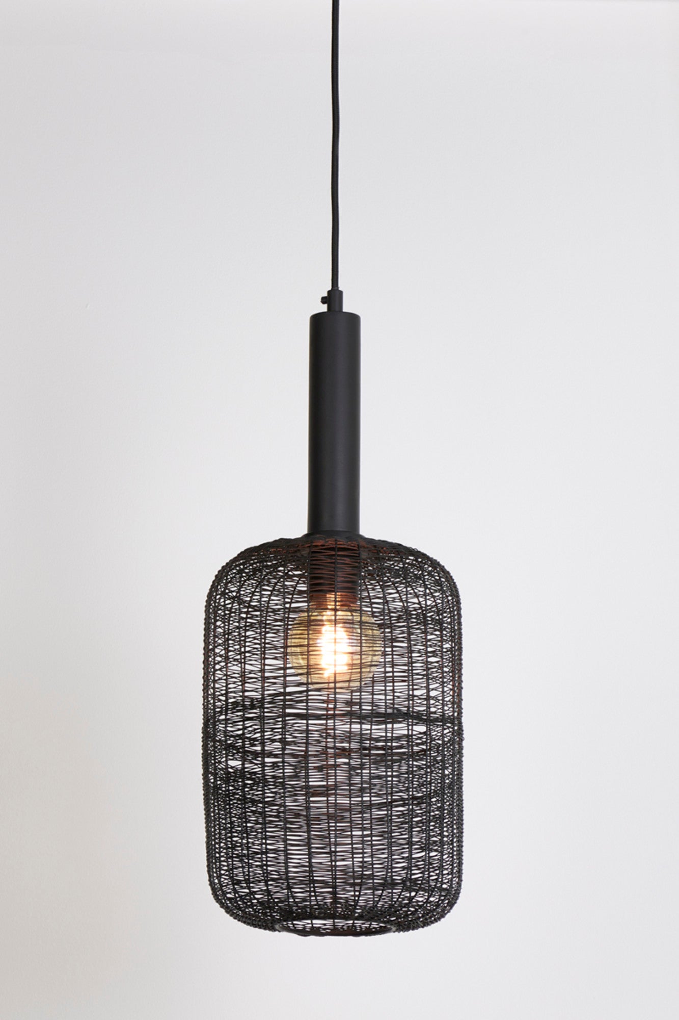 cilindervormige-zwarte-draad-hanglamp-light-living-lekang-variant-image2
