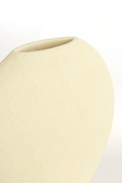 sfeervolle-witte-kunststof-vaas-light-living-renda-variant-image4