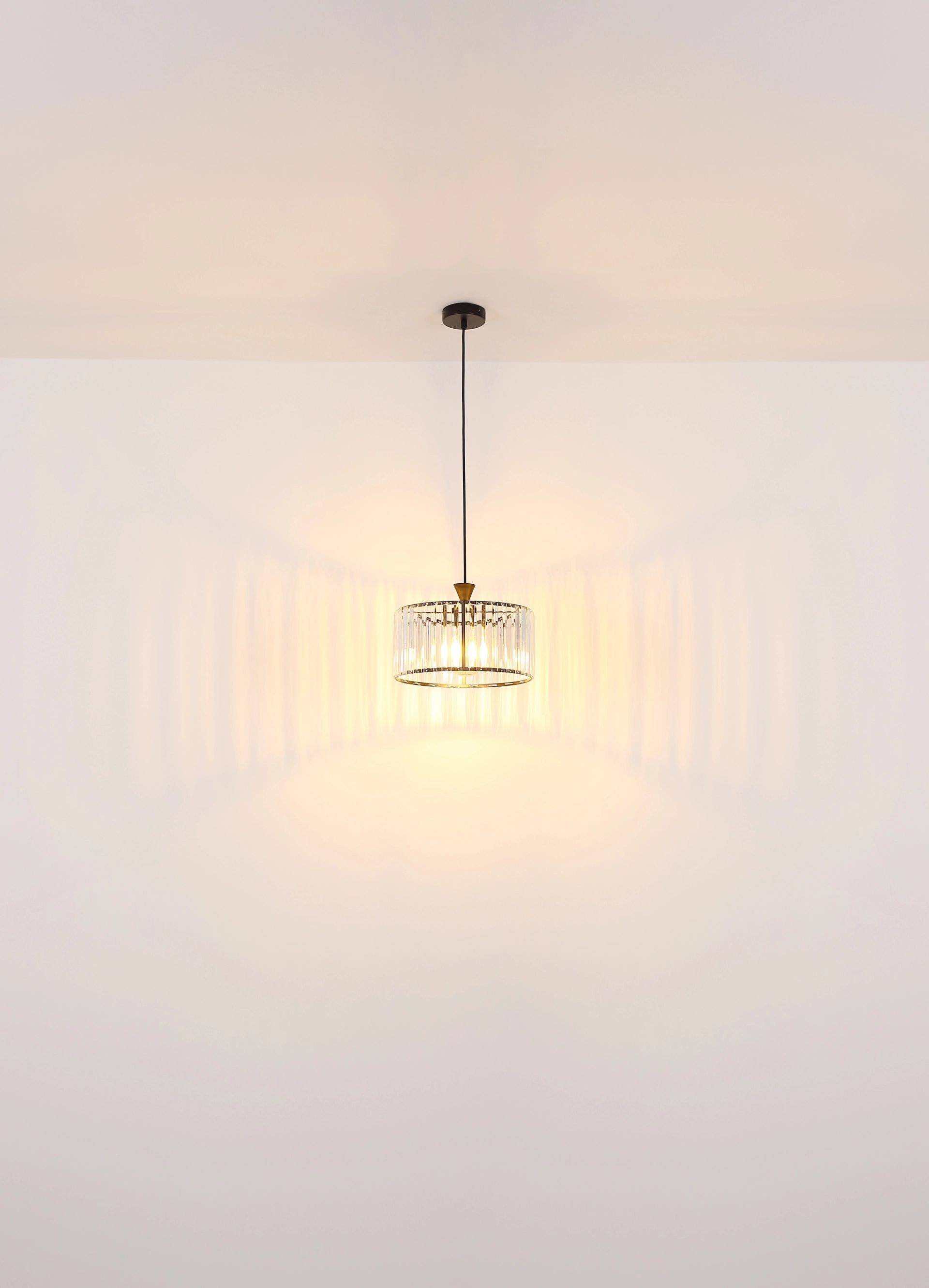 mat-zwarte-hanglamp-met-acrylkristallen-jordana-variant-image4