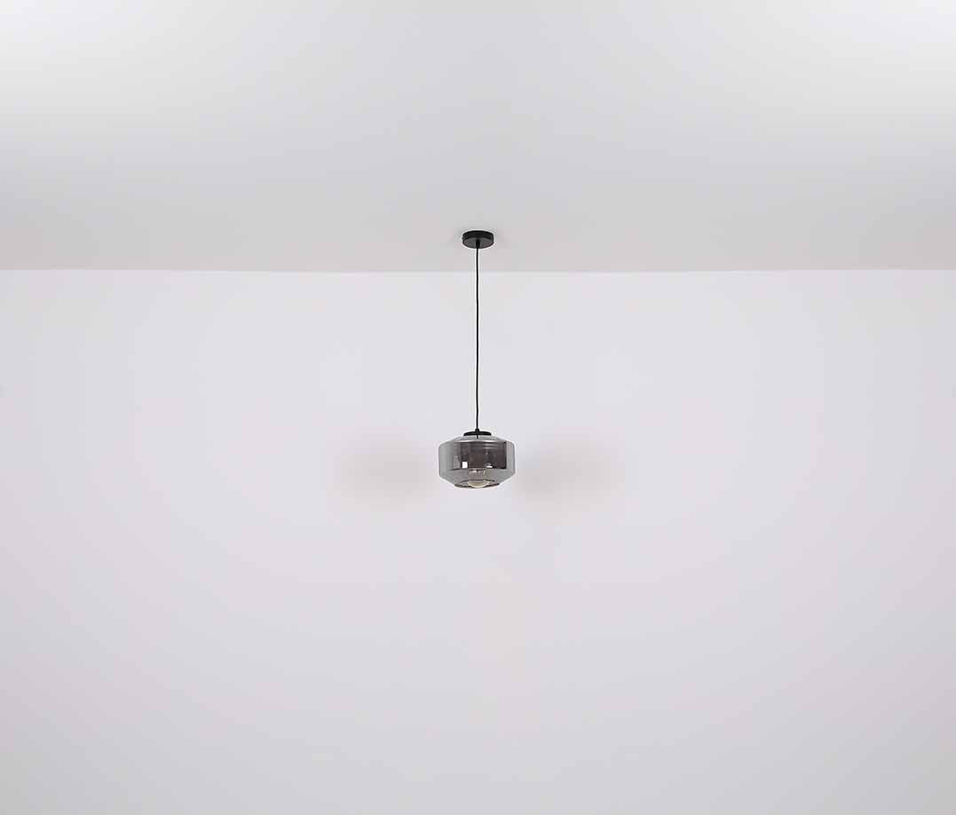 moderne-zwarte-hanglamp-metaal-globo-christiana-variant-image4
